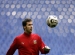 Gólman Čech se po zranění vrátí dříve, než se čekalo