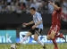 Batista usp�l, Argentinu povede zat�m do konce roku