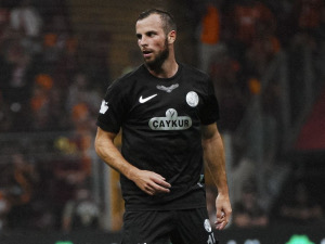 Jak to bylo s odchodem ze Slavie? Jurečka se přestřeluje s Tvrdíkem