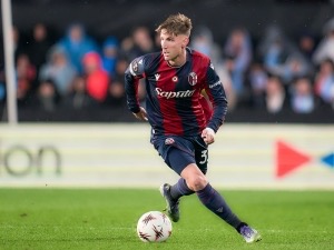 Juventus chystá další změny v kádru. Jedná o Mirandovi, Zhegrova může zamířit do Lazia