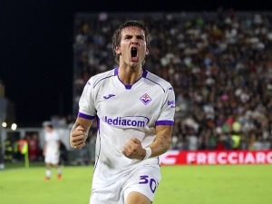 Supertalent Realu Madrid hattrickem rozhodl o první výhře Fiorentiny. Mastantuono zničil Benátky