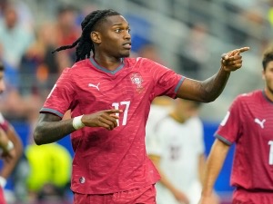 Portugalsko má po Ronaldově odletu okamžitě nové číslo 7. Je to provokace legendy?