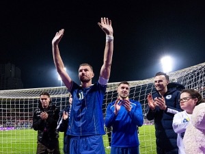 Edin Džeko dal po 19 letech sbohem reprezentaci. Poslední gól mu sebral VAR