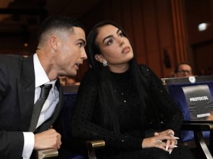 Jak může tento muž nosit Kristovo jméno? Georgina ostře zkritizovala trenéra Jesuse kvůli Ronaldovi