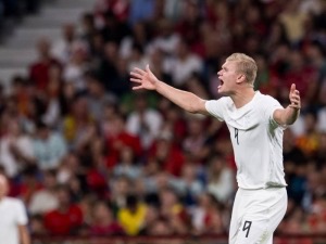 Největší přestupová bomba? City by v případě velkého trestu mohl opustit Haaland. Zůstat by ale mohl v Anglii