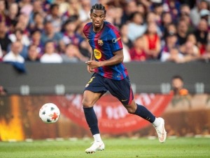 Bitva gigantů o odepsanou hvězdu: Liverpool a Manchester United chtějí získat Baldeho z Barcelony