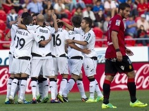 Souhrn 37. kola PD: Valencia postoupila do Ligy mistrů, Messi dal čtyři branky Espanyolu