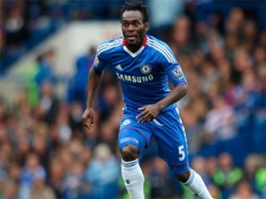 Juventus pokukuje po Essienovi, ten je ale šťastný v Chelsea