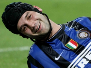 Obránce Interu Cristian Chivu by mohl posílit Real Madrid