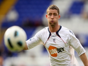 Gary Cahill míří do Chelsea