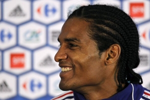 Florent Malouda se pokoušel najít důvody mizerné formy Chelsea