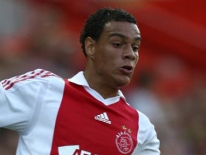 Valencia jedná o příchodu Gregory van der Wiela, na hráčových podmínkách už je údajně dohodnuta