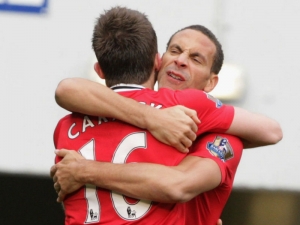 Souhrn 16. kola PL: Manchester United si poradil s QPR, Chelsea přišla o vítězství proti Wiganu v závěru utkání