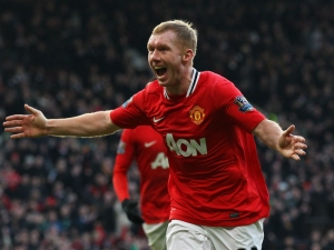 Scholes je připraven odehrát za United i následující sezonu
