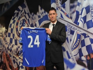 Chelsea oficiálně představila novou posilu Garyho Cahilla 