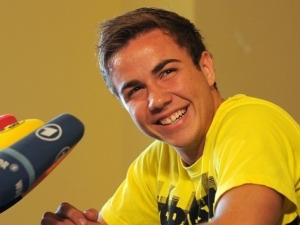 Götze, na placenou dovolenou! A do tepla