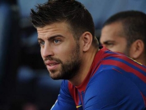 Piqué brání Fábregase. Fotbalista přece není stroj, říká barcelonský obránce