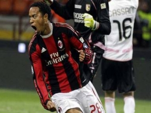 Buďme jako Dortmund, nabádá Emanuelson