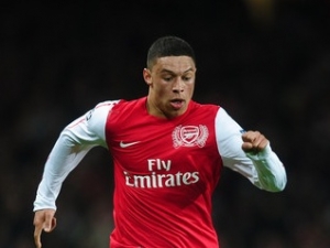 Van Persie: Oxlade-Chamberlain může být náš Rooney