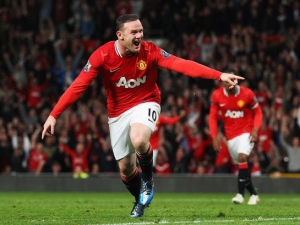 Rooney posílá United zpět na první příčku