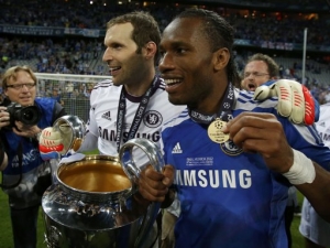 Didier Drogba: Naše vítězství v Lize mistrů napsal osud. Zklamaný Müller: Pohár nemá v rukou ten nejlepší 