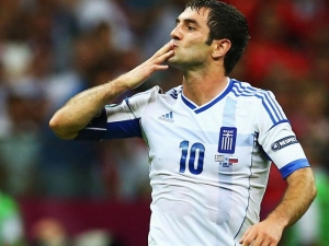 Euro 2012: Gól Karagounise poslal Řeky dál, Rusové na turnaji končí