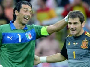 Buffon mi byl inspirací, řekl před finále brankář Casillas