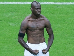 Balotelli: Kdybych nehrál fotbal, byl bych profesionálním zápasníkem UFC