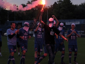 Kdo půjde na fotbal zahalený, může dostat pokutu až 10 tisíc korun
