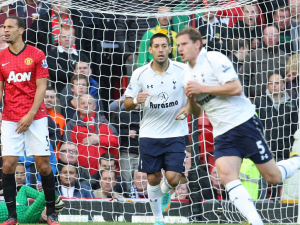 Bláznivou přestřelku na Old Trafford zvládl lépe Tottenham a bere tři body