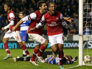Výsledky úterních zápasů ligového poháru: Arsenal vstal na Readingu z mrtvých