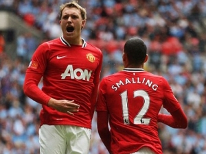 Smalling a Jones blízko návratu