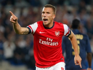 Souhrn 33. kola PL: Arsenal porazil Norwich, United zvítězili na hřišti Stoke City