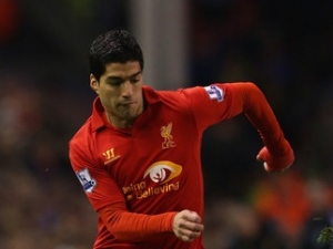Suarez by chtěl hrát Ligu mistrů, nevylučuje proto odchod z Liverpoolu