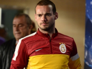 Real přivítá Galatasaray, do Madridu se vrací Sneijder