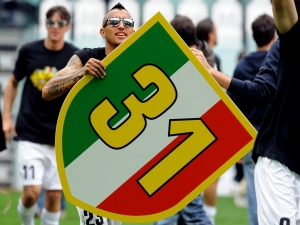 29 nebo 31? Fanoušci Juventusu mají jasno. Titulů je 31!