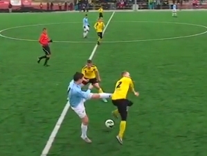 Opět karate ve fotbale