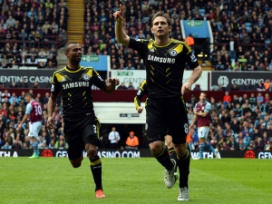 Lampard zařídil výhru Chelsea nad Aston Villou a přepsal historii