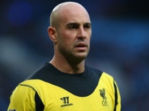 Reina připustil odchod z Liverpoolu, Barcelona je opět ve hře