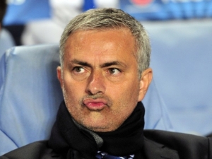 Carragher: Mourinho nezná svůj tým, Chelsea hraje o deseti hráčích