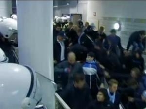 Eskalátory si velice rychle poradily s hooligans