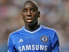 Konec kariéry Demby Ba? Bývalý útočník Chelsea utrpěl v Číně hrozivou zlomeninu nohy