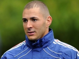 Benzemu rozčilují pochybnosti ohledně jeho nasazení