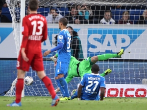 Kuriózní (ne)gól poznamenal bundesligové utkání