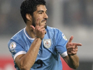Uzdravený Uruguayec Suárez je připravený hrát proti Anglii
