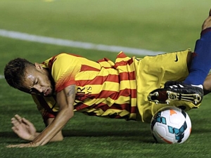 Neymar: Fauly jsou jako moje přítelkyně, všude se mnou