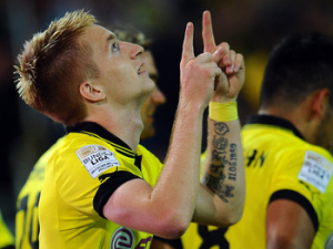 Dortmund čtyřmi góly udolal Mohuč, uspěl i Bayern