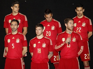 Také Španělé představili novou kolekci dresů pro MS v Brazílii