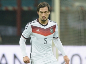 Německý stoper Hummels má poraněné koleno, ale finále MS stihne