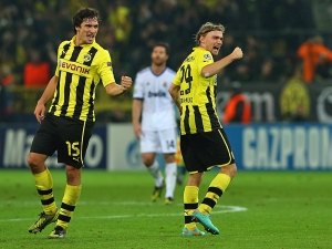 Dortmund se bude muset proti Bayernu obejít bez Hummelse a Schmelzera